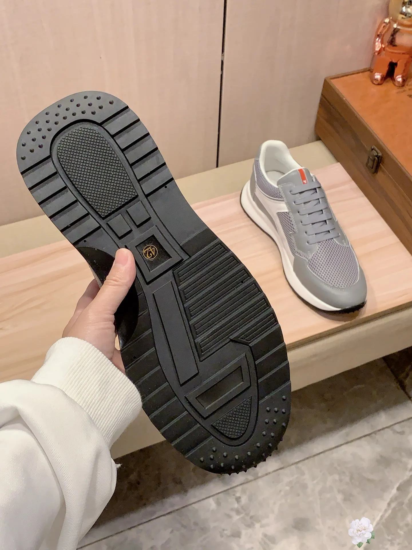 Men's shoes 💰460💰💰🎩🎩[Lightning][Lightning] "Prada PRADA*" latest hot style casual shoes, top brand [seduce] luxury~purchase, top~quality. [Strong] The upper is made of imported breathable cowhide with material ➕ breathable sheepskin feet (•) and fine workmanship. The original stylish and stylish soft rubber wear-resistant and non-slip outsole is light and comfortable on the feet. The real thing looks better when photographed in person. 0121: code: 38-44, 4️⃣ colors selected